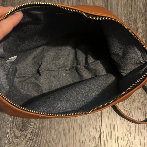 Clare V Moyen Messenger - Picture 11 of 12